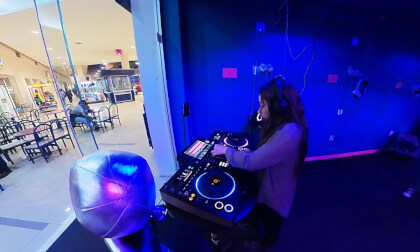 VRSUS HIRES VR Video VRSUS HIRES VR