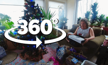 Virtual Reality Christmas - Opening Presents on Xmas Morning Virtual Reality Christmas - Opening Presents on Xmas Morning