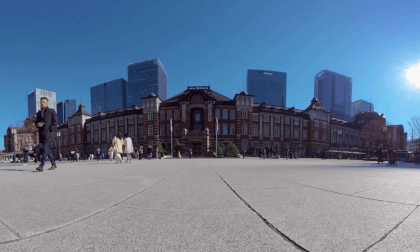 東京駅にローアングルで徐々に寄る VR Video 東京駅にローアングルで徐々に寄る VR