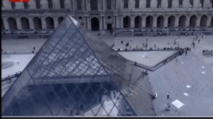 Louvre Pyramid, Paris, France in 3D video "by angel's eyes - iXYt" side-by-side in 4K VR Video Louvre Pyramid, Paris, France in 3D video "by angel's eyes - iXYt" side-by-side in 4K VR