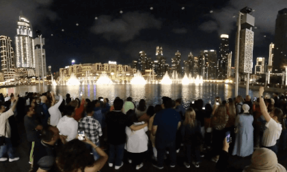 [VR180] UAE, Dubai, Burj Khalifa, Fountain show, Insta360 Evo