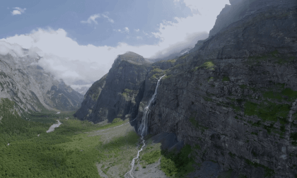 CLEAR MOUNTAIN WATERS - FPV DRONE Journey VR Video CLEAR MOUNTAIN WATERS - FPV DRONE Journey VR