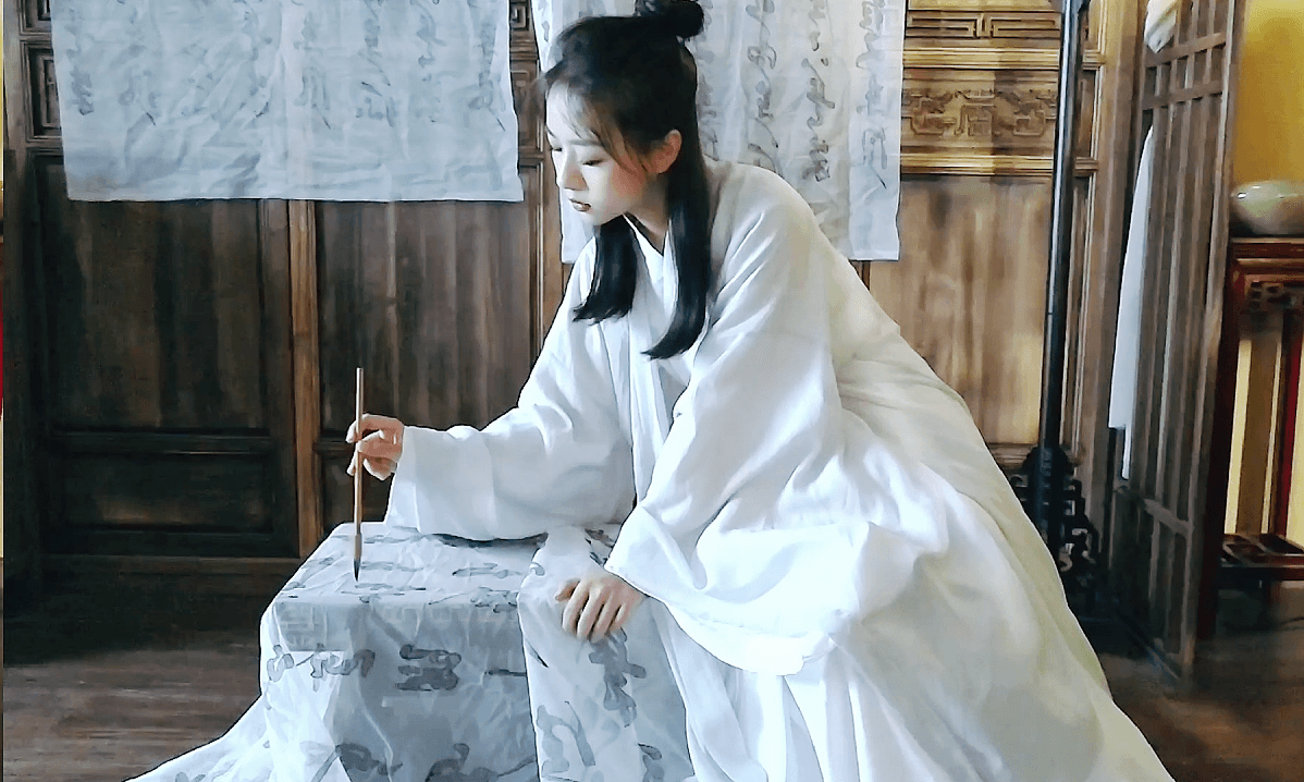 An Ancient Chinese Lady shot on QooCam EGO VR Video An Ancient Chinese Lady shot on QooCam EGO VR