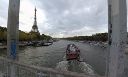 360 VR Observing Seine river and Eiffel Tower from Debilly Footbridge, Paris