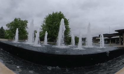 Fountain at the Lake Geneva Resort - Old Playboy Resort - Lake Geneva Wisconsin VR Video Fountain at the Lake Geneva Resort - Old Playboy Resort - Lake Geneva Wisconsin VR