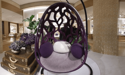 100k chair at Louis Vuitton - Chicago IL VR Video 100k chair at Louis Vuitton - Chicago IL VR