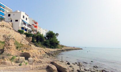 Altafulla beach and Tamarit castle, Torredembarra VR Video Altafulla beach and Tamarit castle, Torredembarra VR