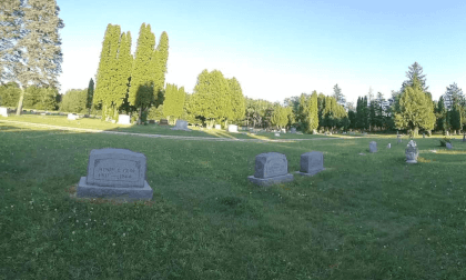 Ed Geins Grave - Plainfield WI 2 Ed Geins Grave - Plainfield WI 2