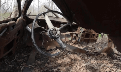 Old abandoned car - Kewauskum WI - part 2 VR Video Old abandoned car - Kewauskum WI - part 2 VR