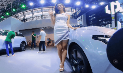LEAPMOTOR show girl LEAPMOTOR show girl