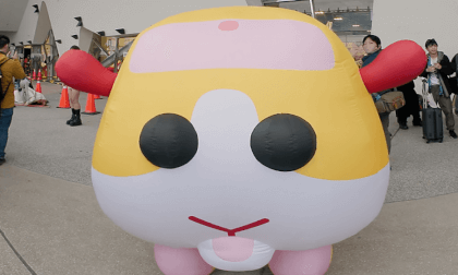 Adorable Mol Car Cosplay VR Video Adorable Mol Car Cosplay VR