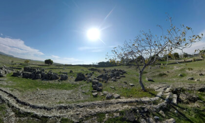 360 VR Ruins of Hierapolis. Ancient city in Pamukkale, Turkey VR Video 360 VR Ruins of Hierapolis. Ancient city in Pamukkale, Turkey VR