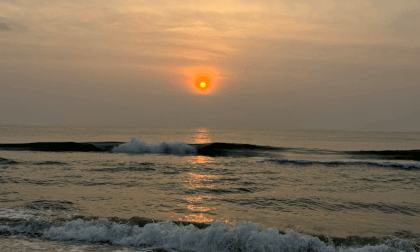 Sunrise Bay of Bengal from Mahabalipuram, iPhone Spatial Video VR Video Sunrise Bay of Bengal from Mahabalipuram, iPhone Spatial Video VR