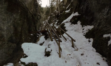 6K 3D 180° Türkenloch Steinwandklamm in winter VR Video 6K 3D 180° Türkenloch Steinwandklamm in winter VR