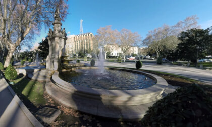 360 VR City view with Apollo Fountain on Paseo del Prado in Madrid, Spain