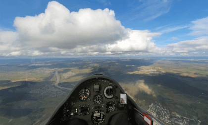 Gliding - Calm Sunny Winter Flight - 180° 3D 5,7K Gliding - Calm Sunny Winter Flight - 180° 3D 5,7K