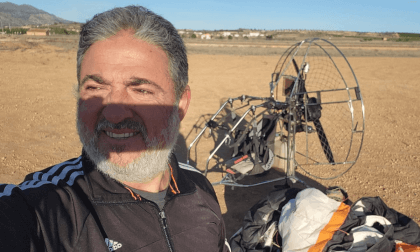 Vuelo en paramotor en Pinoso, Valle del Carche, Pinoso, Alicante, España. VR Video Vuelo en paramotor en Pinoso, Valle del Carche, Pinoso, Alicante, España. VR