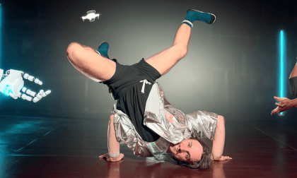 Futuristic Dance Moves VR Video Futuristic Dance Moves VR