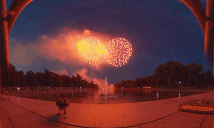 Montgomery College 360 - 180 - July 4 Fireworks on the National Mall VR Video Montgomery College 360 - 180 - July 4 Fireworks on the National Mall VR
