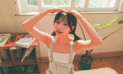 Cute Girl in Summer VR Video Cute Girl in Summer VR