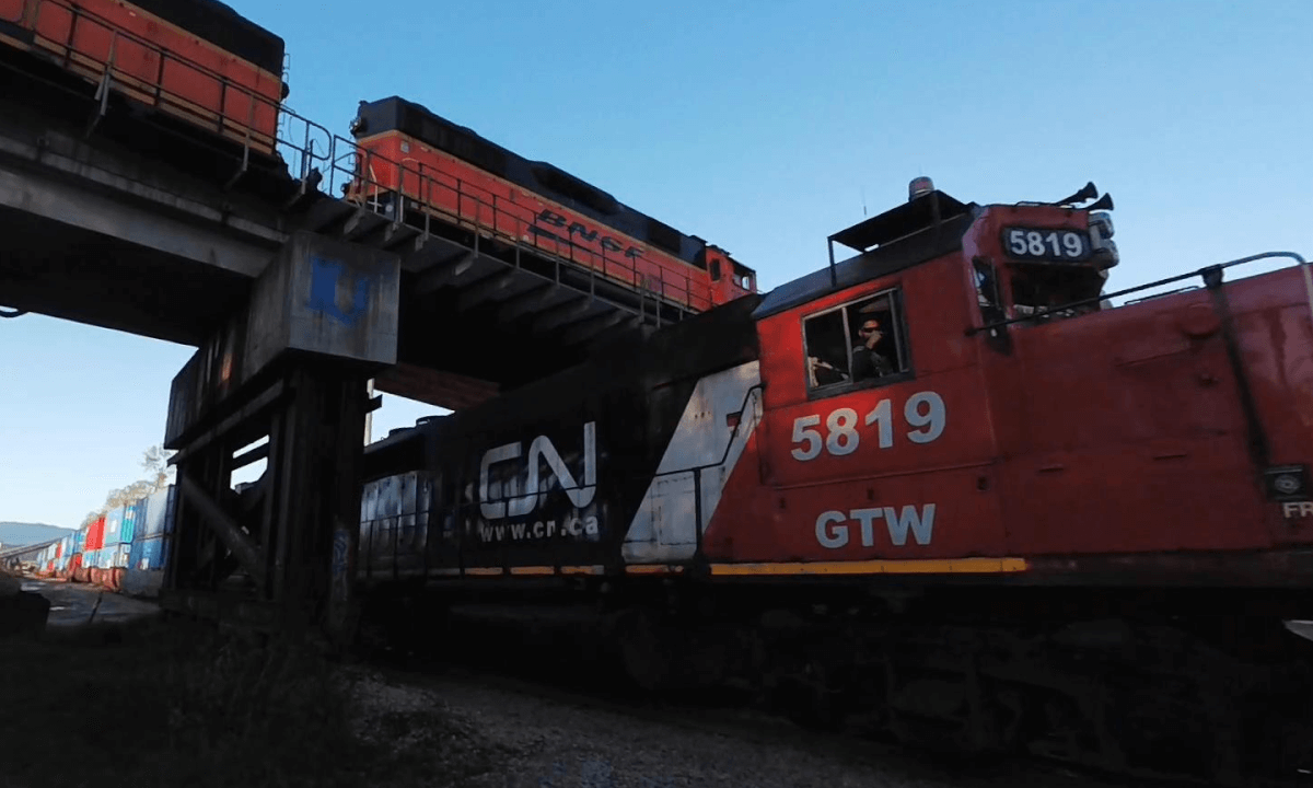 3D BNSF Top BNSF Green Bottom Of Bridge And Canadian National Rail Apr 12 2024
