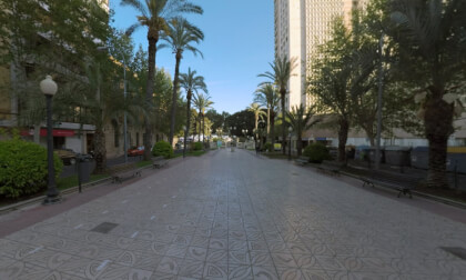 360 VR Paseo Dr. Gadea in Alicante Spain. Paved pedestrian walkway VR Video 360 VR Paseo Dr. Gadea in Alicante Spain. Paved pedestrian walkway VR