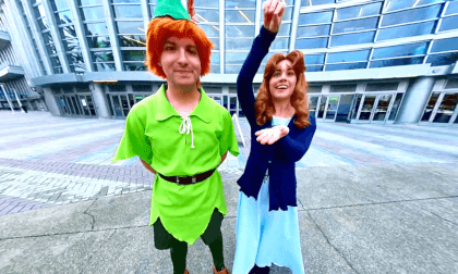 WELCOME TO WONDERCON 2024 VERY ACCURATE PETER PAN & WENDY COSPLAYERS VR Video WELCOME TO WONDERCON 2024 VERY ACCURATE PETER PAN & WENDY COSPLAYERS VR