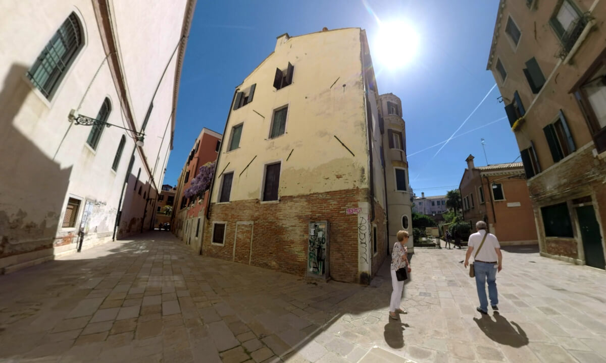360 VR Paved streets and old houses in Venice, Italy