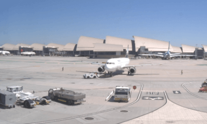 CALF - LAX planes at gate VR Video CALF - LAX planes at gate VR