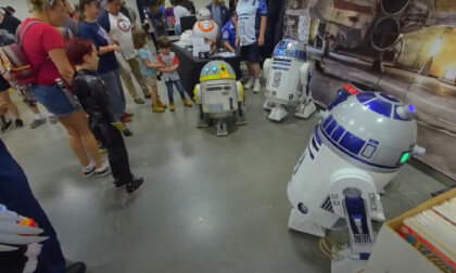Cosplay and Droids at Fairfax Comic Con 2022 3D 180 VR Cosplay and Droids at Fairfax Comic Con 2022 3D 180 VR