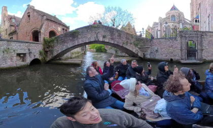 Bruges canal tour timelapse VR Video Bruges canal tour timelapse VR