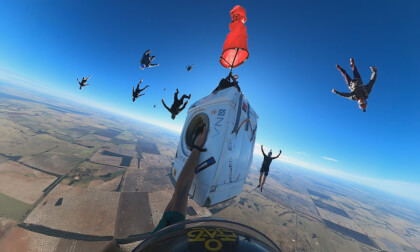 Washing Machine thrown out of a plane - VR Skydive Washing Machine thrown out of a plane - VR Skydive