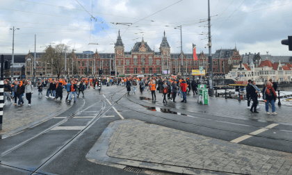 Amsterdam King's day in overview Central station to Dam VR Video Amsterdam King's day in overview Central station to Dam VR