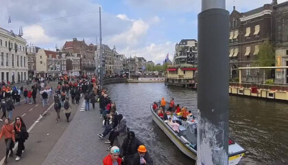 Walking in Amsterdam during King's day 2024 VR Video Walking in Amsterdam during King's day 2024 VR