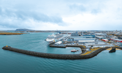 360° VR Reykjavik Harbor Tour: Norwegian Pearl Cruise Ship Achored - Viral Adventure! 360° VR Reykjavik Harbor Tour: Norwegian Pearl Cruise Ship Achored - Viral Adventure!