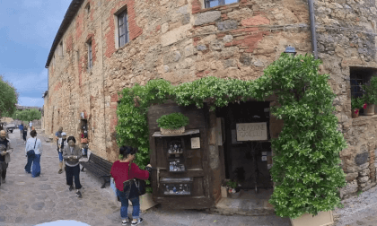 SAN GIMIGNANO 1 ITALIE - 17 MAI 2024 VR Video SAN GIMIGNANO 1 ITALIE - 17 MAI 2024 VR