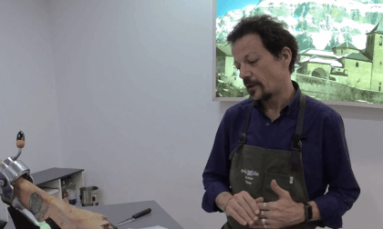 Corte de Jamón a Cuchillo - Como cortar Jamón VR Video Corte de Jamón a Cuchillo - Como cortar Jamón VR