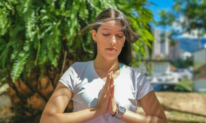 Yoga ASMR Meditation with Cute Beautiful Girl in Virtual Reality Video Yoga ASMR Meditation with Cute Beautiful Girl in Virtual Reality Video