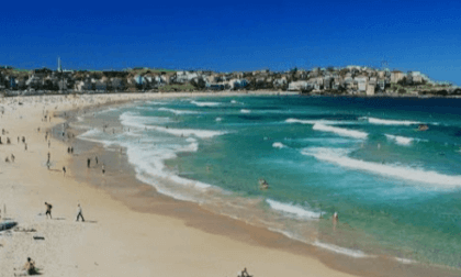 A walk along the beach VR Video A walk along the beach VR