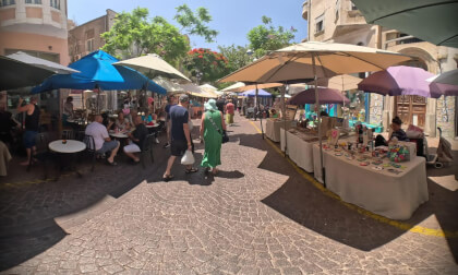 ISRAEL. Tel Aviv. Shuk Carmel ISRAEL. Tel Aviv. Shuk Carmel