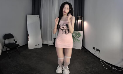 狸妖妖20240519001 SHAKE IT  2D VR 180 4K VR Video 狸妖妖20240519001 SHAKE IT  2D VR 180 4K VR