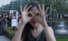 Beautiful car models (2).MP4 Beautiful car models (2).MP4