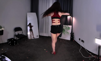 狸妖妖20240624001 Roly Poly 2D VR 180 4K VR Video 狸妖妖20240624001 Roly Poly 2D VR 180 4K VR