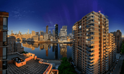 Aurora and Sunrise above New York City Skyline Timelapse VR Video Aurora and Sunrise above New York City Skyline Timelapse VR