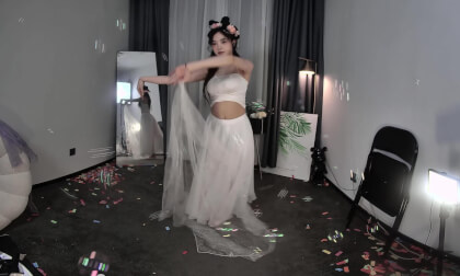 狸妖妖20240616001 海底 2D VR 180 4K VR Video 狸妖妖20240616001 海底 2D VR 180 4K VR