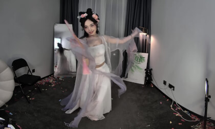 狸妖妖20240616001 月圆花好 2D VR 180 4K VR Video 狸妖妖20240616001 月圆花好 2D VR 180 4K VR