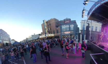 Music on Main West Bend WI 6-1-2024 VID_20240530_201319_00_012 VR Video Music on Main West Bend WI 6-1-2024 VID_20240530_201319_00_012 VR