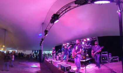 Detour Newburg Picnic VR 3D 180  VID_20240531_202119_00_002