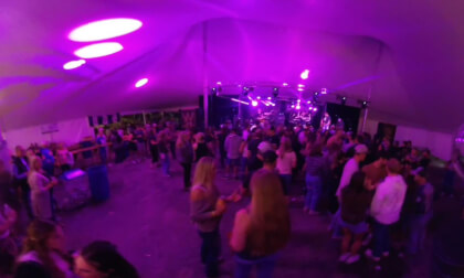 Detour Newburg Picnic VR 3D 180  VID_20240531_225501_00_028 VR Video Detour Newburg Picnic VR 3D 180  VID_20240531_225501_00_028 VR