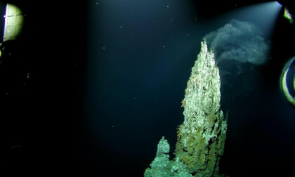 3D VR180 Deep Sea Hydrothermal Vent "El Guapo" VR Video 3D VR180 Deep Sea Hydrothermal Vent "El Guapo" VR